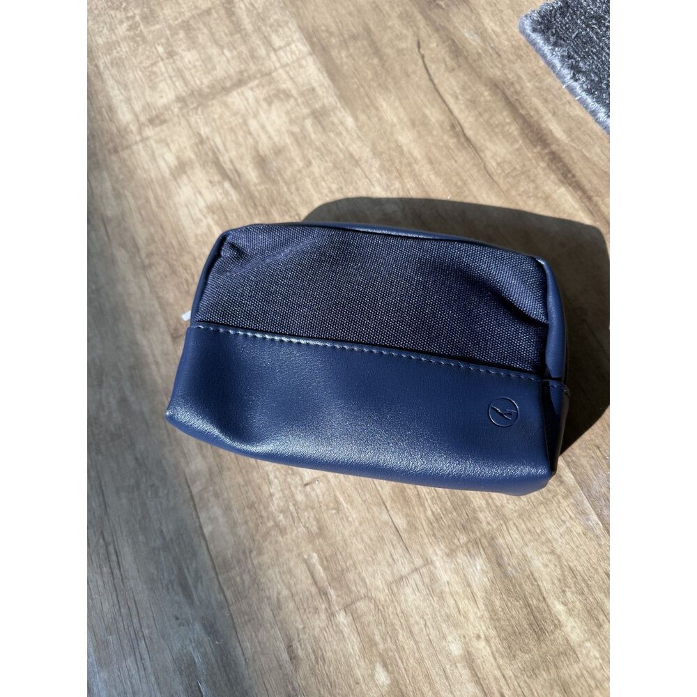 Lufthansa Premium Economy Class Navy Blue Toiletry Bag Cosmetic Makeup Pouch